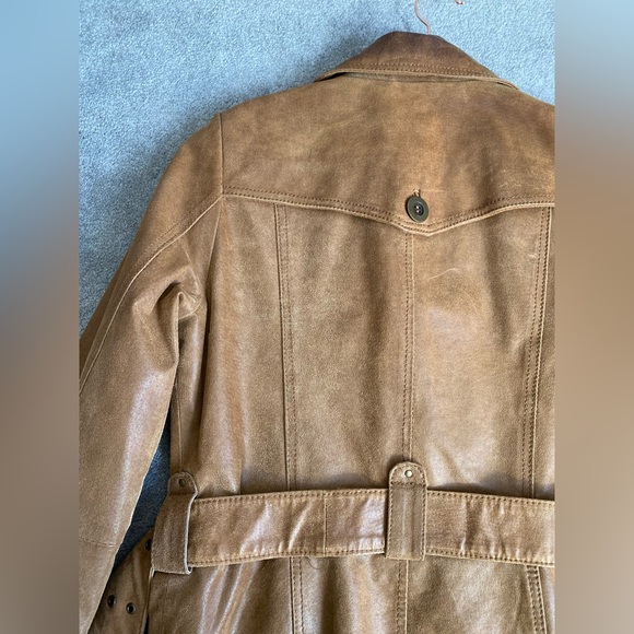 VINTAGE Leather Belted Coat - Picture 5 of 8